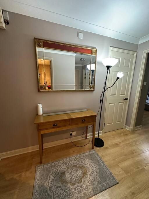 A 2 Standard Bedrooms Flat Londres Exterior foto